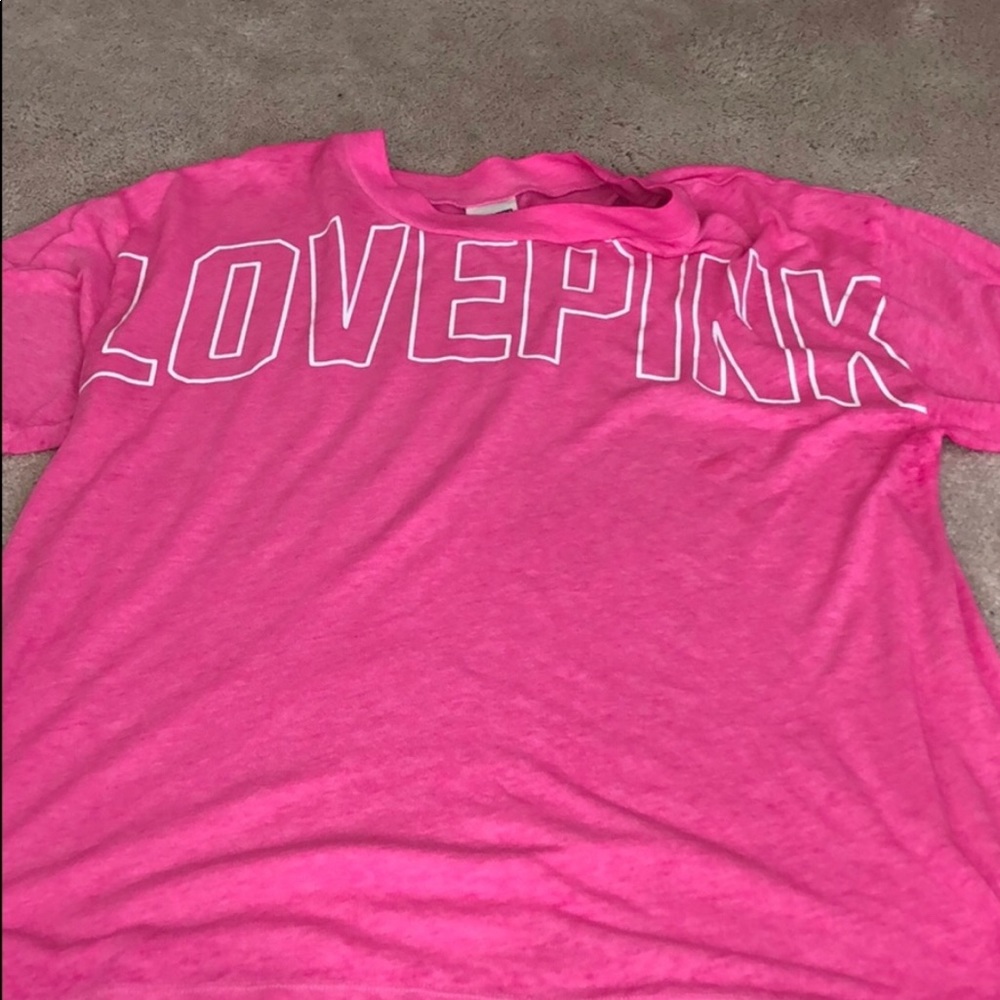 vs pink shirt